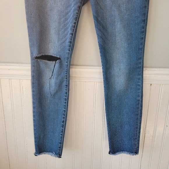 KUT From the Cloth Low Rise Distressed Raw Hem Skinny Jeans Size 12 - Picture 3 of 16